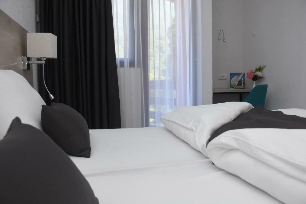 Hotel Mladost เทียนทิชเท ภายนอก รูปภาพ