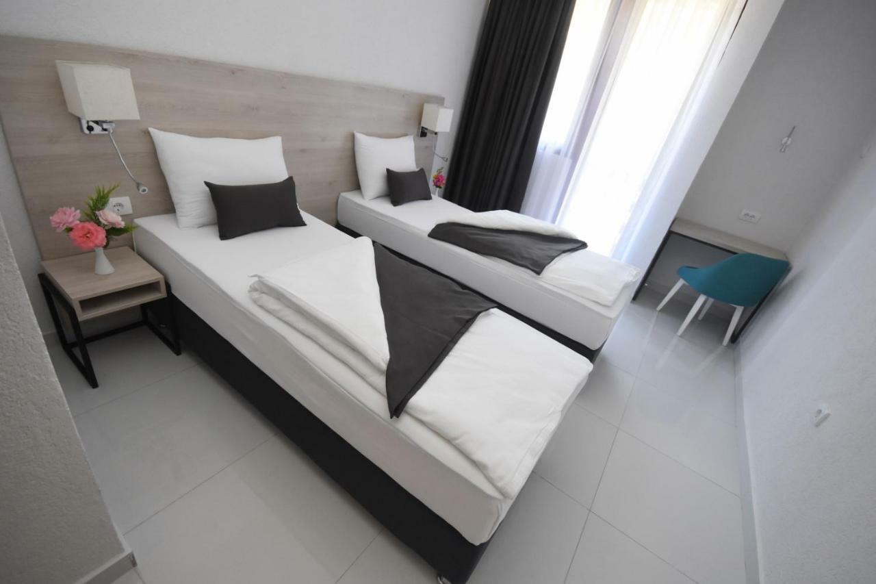 Hotel Mladost เทียนทิชเท ภายนอก รูปภาพ