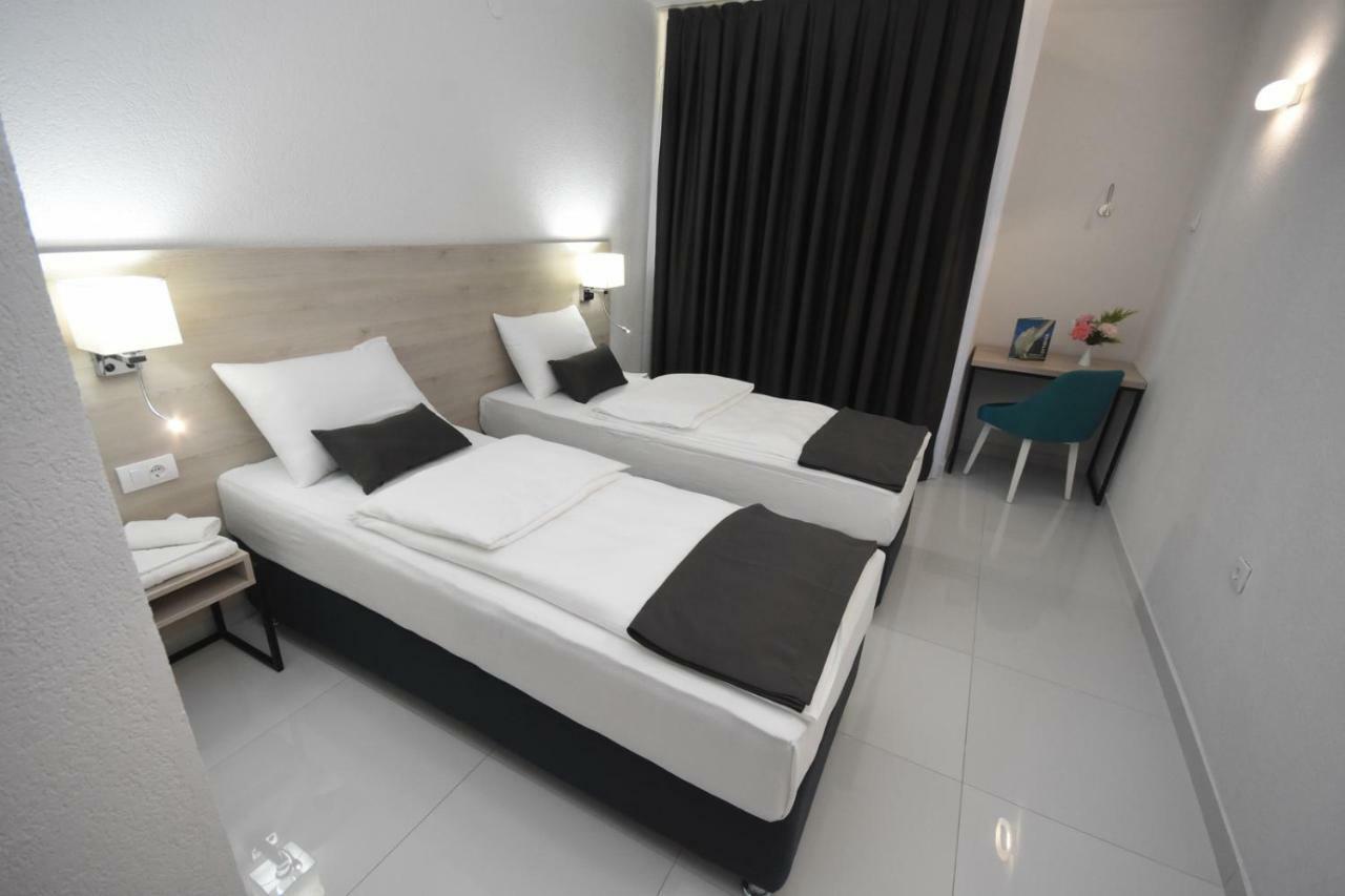Hotel Mladost เทียนทิชเท ภายนอก รูปภาพ